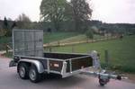 Tieflader für Baumaschinentransport, Heckklappe als Gitterrostrampe befahrbar